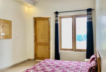 Maharani Garden has Balcony rooms