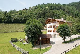Talblick Apartement 1 has Balcony rooms