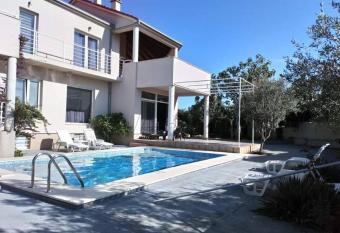 Apartments Villa Dona has Balcony rooms