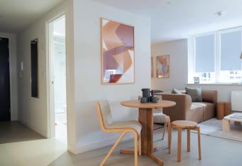 LIVINGWAY Roco has rooms with a private hot tub