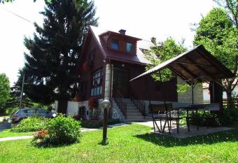 Vila Jezerce allows 18 year olds to book a room