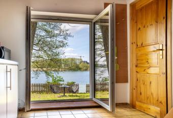 Domek z widokiem na jezioro Ukiel has Balcony rooms