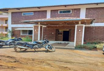 Crystal bungalow villa allows 18 year olds to book a room