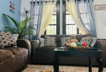 Casa Antiguita has Balcony rooms