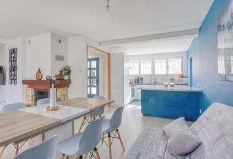 Maison de vacances Bisca has Balcony rooms