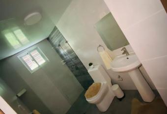 Hermoso residencial pr  ximo a la avenida espa  a has Balcony rooms