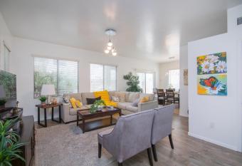 Stylish Home Phoenix - Low Rates Now! allows 18 year olds to book a room