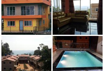 Silver Oak Villa has Balcony rooms