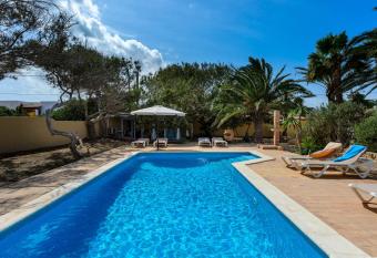 Apartment Mestral has Balcony rooms