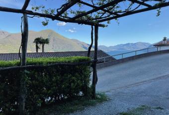 Beautiful small apartment with Lago Maggiore view allows 18 year olds to book a room