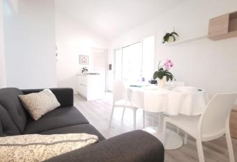 Appartamento due passi dal mare has Balcony rooms