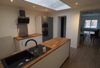 Maison 3 chambres tout confort ! has Balcony rooms