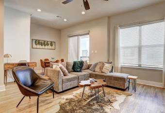 Youngsville Sports Complex New Townhome has Balcony rooms