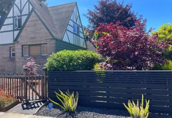 Tudor Tower Suite, centrally located, great 'hood! allows 18 year olds to book a room