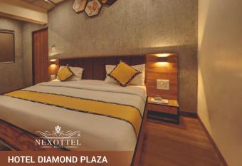 HOTEL DIAMOND PLAZA has Smoking rooms