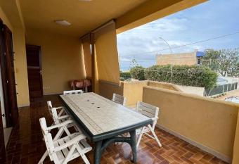 A 2 Passi dal Mare has Balcony rooms