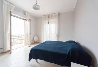 Ampio Appartamento con vista Mare e Taormina has Balcony rooms