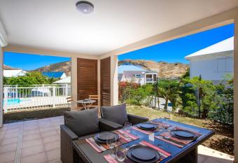 Le Maya-Charmant appart 1ch avec terrasse piscine allows 18 year olds to book a room