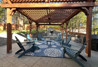 Beautiful mountain home with great outdoor space in desirable neighborhood! has Balcony rooms