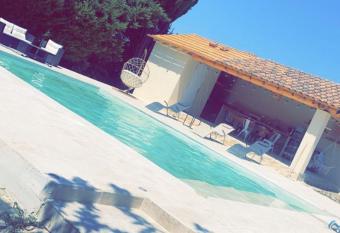   vasion romantique has Balcony rooms