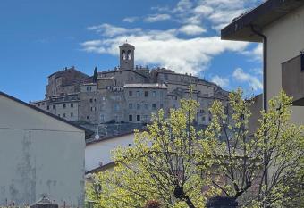 Casa Gabriel has Balcony rooms