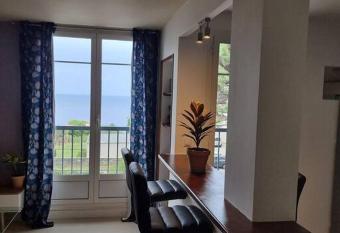 Appartement VUe MER avec parking gratuit sur place has Balcony rooms