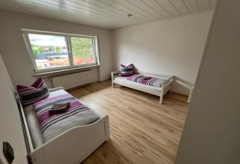 WunderWohnung in Wendelstein - N  rnberg Messen  he und fr  nkisches Seenland allows 18 year olds to book a room