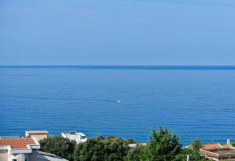 Apartments Klara has Smoking/Balcony rooms