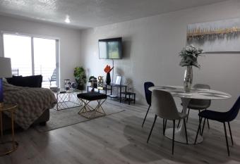 Luxe Miami APT w/ Free Parking and Wi-Fi has Balcony rooms