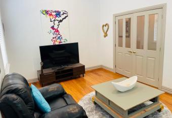 Central Hut Villa has Balcony rooms