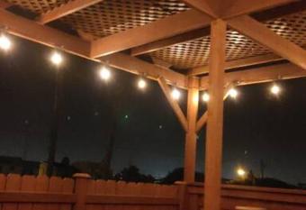 Un lugar c  ntrico para descansar has Balcony rooms