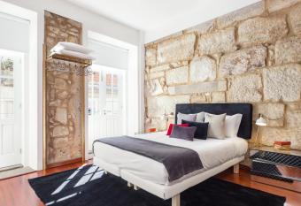 Oporto Chic & Cozy Studio Apartments has Balcony rooms