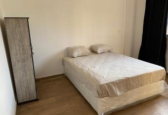 MASTER PRIVET ROOM allows 18 year olds to book a room