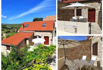 Apartman Kameni zid has Balcony rooms