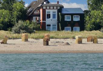 Haus Memel has Balcony rooms