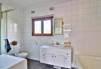 Summer home Apartment has rooms with a private hot tub