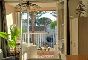 Studio cosy has Balcony rooms