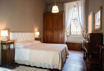 Appartamento l Antico Rione has Balcony rooms