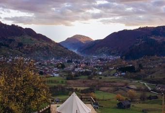 Ruc  r Glamping Village has Balcony rooms