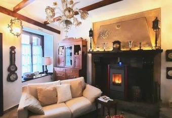 Ca  Da La Rosy ( near Bellagio) has Balcony rooms