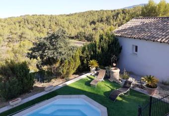 La plaine has Balcony rooms