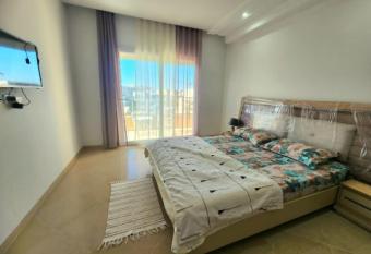 Royal house jardin de cartage has rooms with a private hot tub