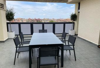 Nuevo Apartamento Vip Suites 7 allows 18 year olds to book a room