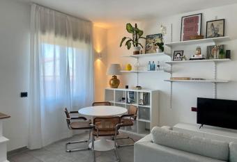 al Quindici has Balcony rooms