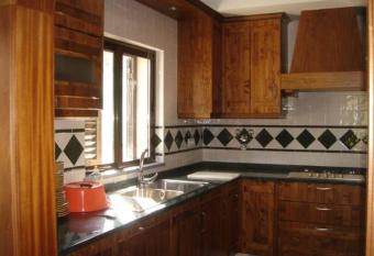 Casa t  pica no campo has Balcony rooms