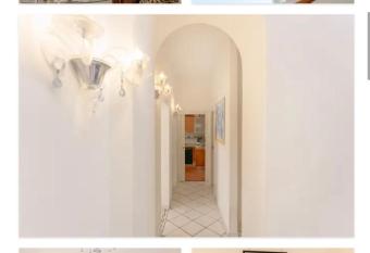 Villa di Lusso ad Ischia has rooms with a private hot tub