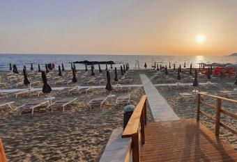 Hotel Acciaroli has Balcony rooms