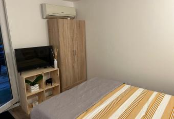 Abrilove has Balcony rooms