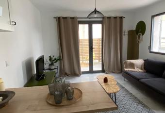 La Casita Luz allows 18 year olds to book a room