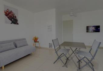 Ambre has rooms with a private hot tub